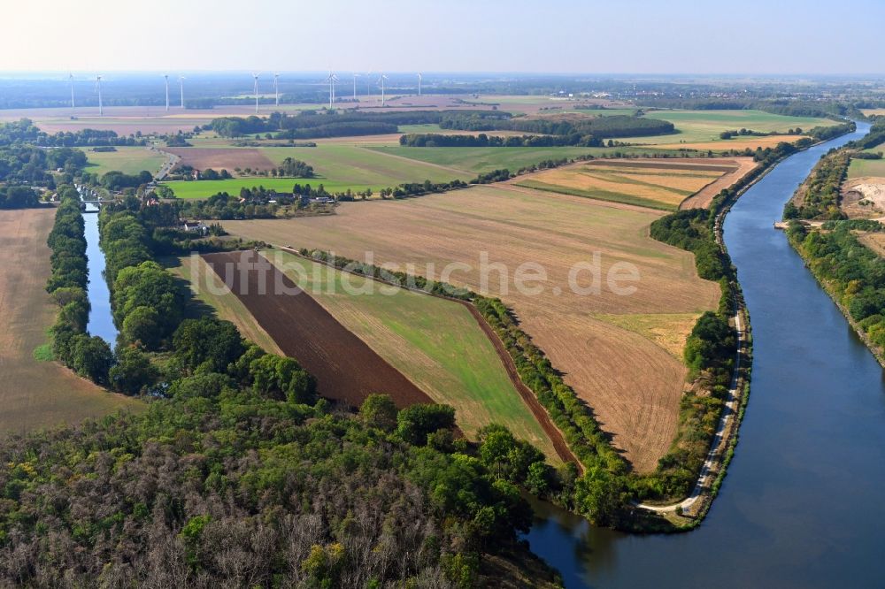 Luftaufnahme Seedorf - Uferbereiche am Flußverlauf des Elbe-Havel-Kanal in Seedorf im Bundesland Sachsen-Anhalt, Deutschland