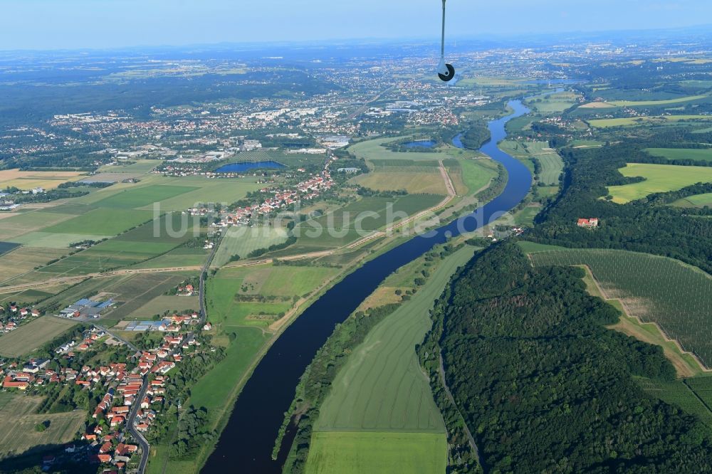 Luftbild Sörnewitz - Uferbereiche am Flußverlauf der Elbe in Sörnewitz im Bundesland Sachsen, Deutschland