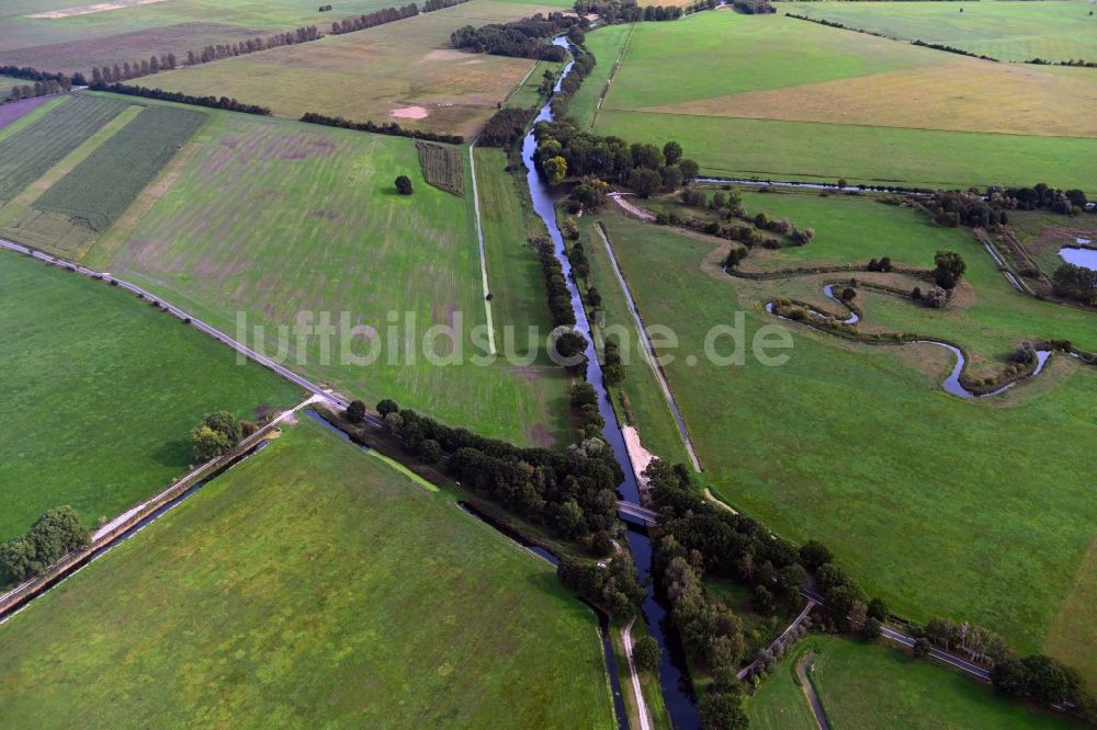 Garwitz aus der Vogelperspektive: Uferbereiche am Flußverlauf der Elde in Garwitz im Bundesland Mecklenburg-Vorpommern, Deutschland