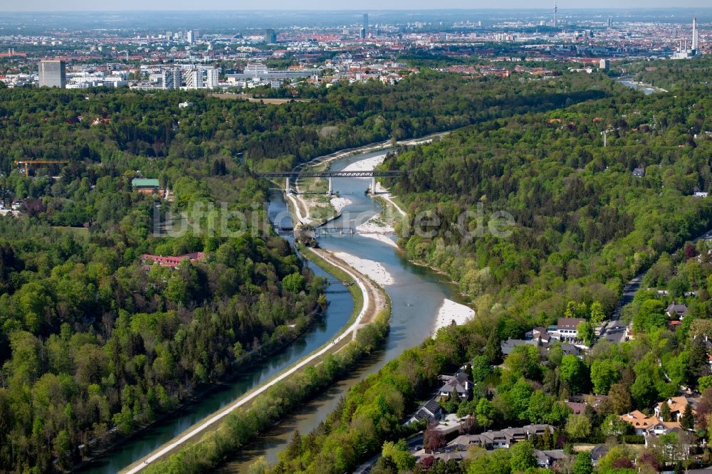 Großhesselohe aus der Vogelperspektive: Uferbereiche am Flussverlauf der Isar mit Isarwerkkanal Großhesselohe im Bundesland Bayern, Deutschland