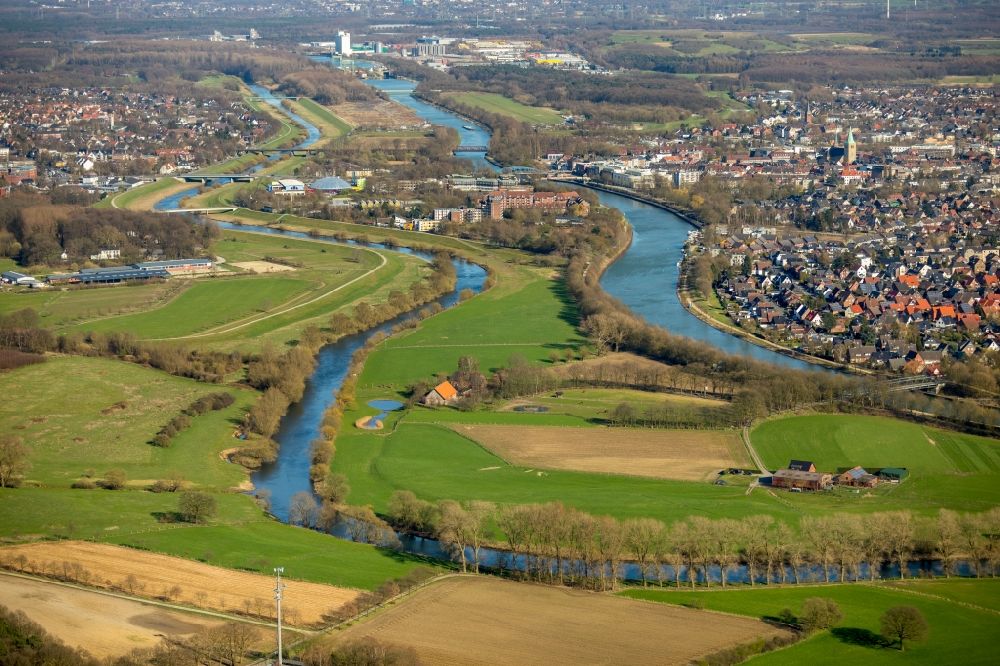 Luftbild Dorsten - Uferbereiche am Flußverlauf Lippe und Wesel-Datteln-Kanal im Ortsteil Hardt in Dorsten im Bundesland Nordrhein-Westfalen, Deutschland
