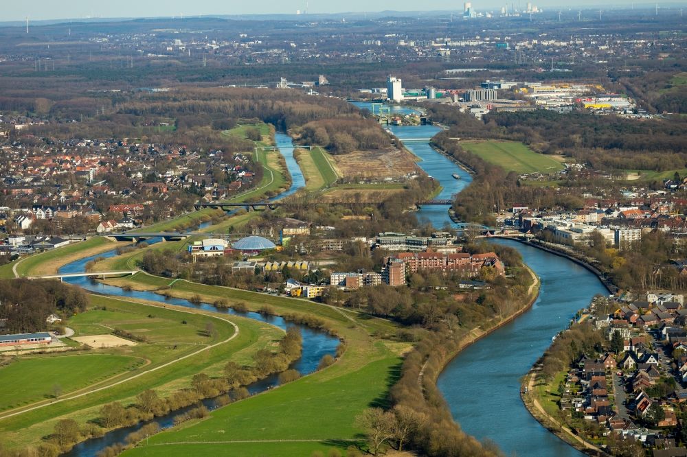 Luftbild Dorsten - Uferbereiche am Flußverlauf Lippe und Wesel-Datteln-Kanal im Ortsteil Hardt in Dorsten im Bundesland Nordrhein-Westfalen, Deutschland