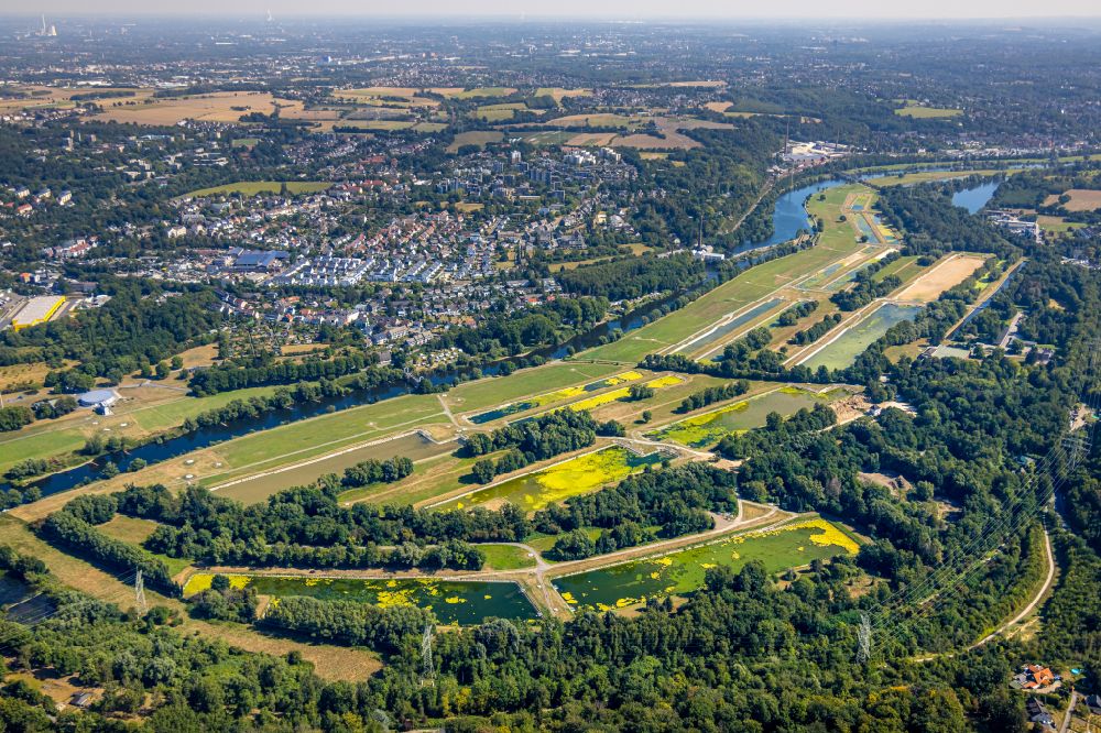 Luftaufnahme Essen - Uferbereiche am Flußverlauf der Ruhr Ruhrinseln zwischen Steele und Überruhr in Essen im Bundesland Nordrhein-Westfalen