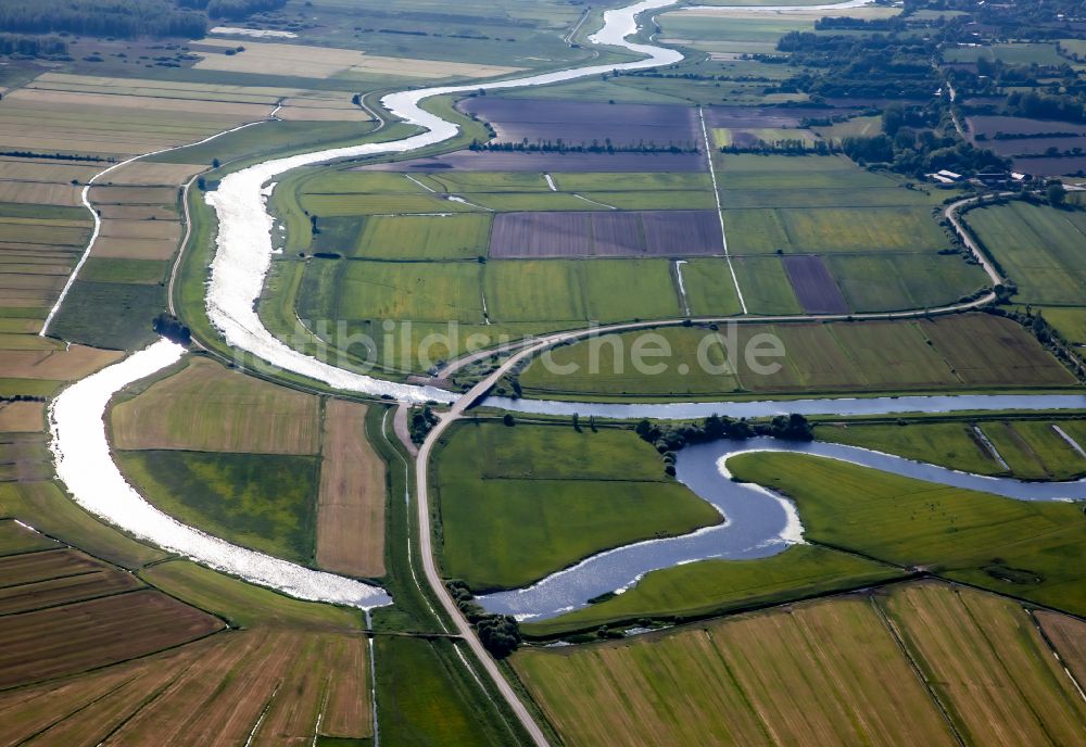 Luftaufnahme Süderhöft - Uferbereiche am Flußverlauf der Treene in Süderhöft im Bundesland Schleswig-Holstein, Deutschland
