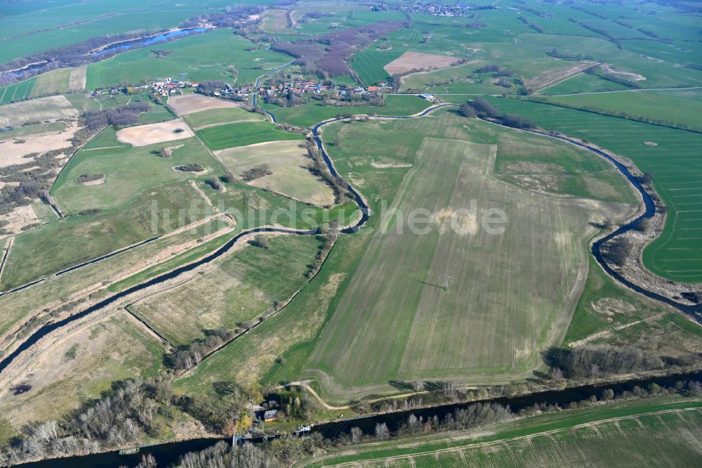 Luftaufnahme Paarsch - Uferbereiche am Flußverlauf des Wehrarm der Alte Elde in Paarsch im Bundesland Mecklenburg-Vorpommern, Deutschland