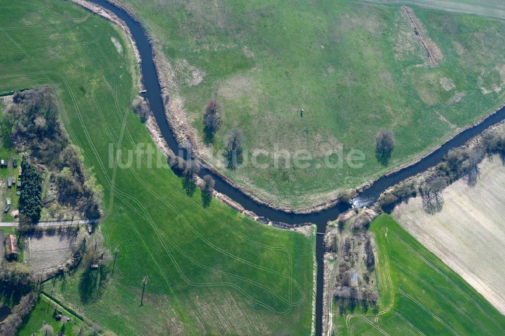Luftaufnahme Paarsch - Uferbereiche am Flußverlauf des Wehrarm der Alte Elde in Paarsch im Bundesland Mecklenburg-Vorpommern, Deutschland