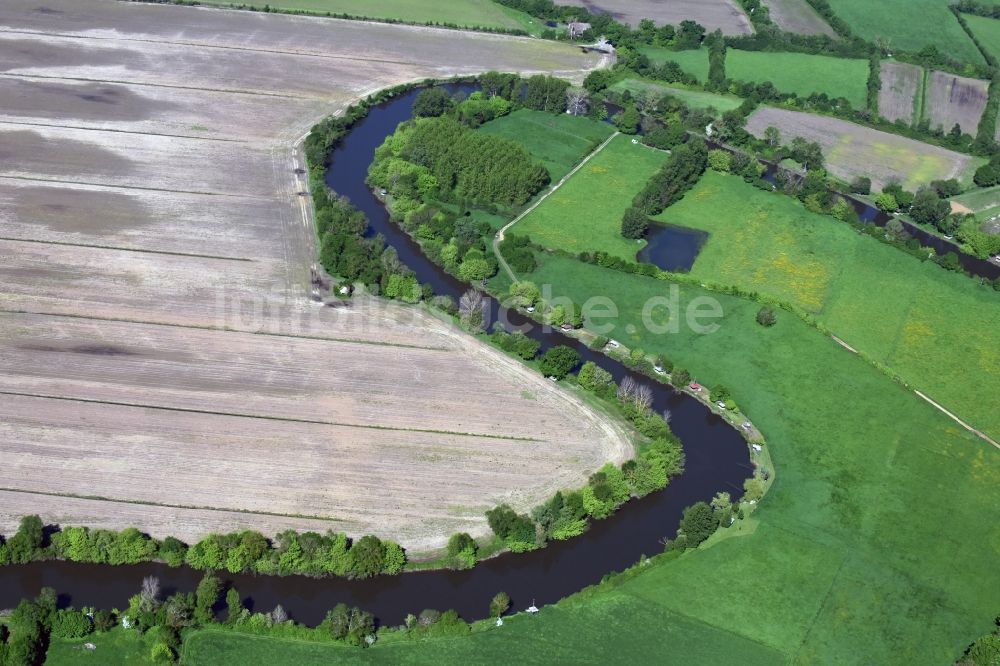 Luftbild Saint-Denis-de-Pile - Uferbereiche am Isle Flußverlauf in Saint-Denis-de-Pile in Aquitaine Limousin Poitou-Charentes, Frankreich