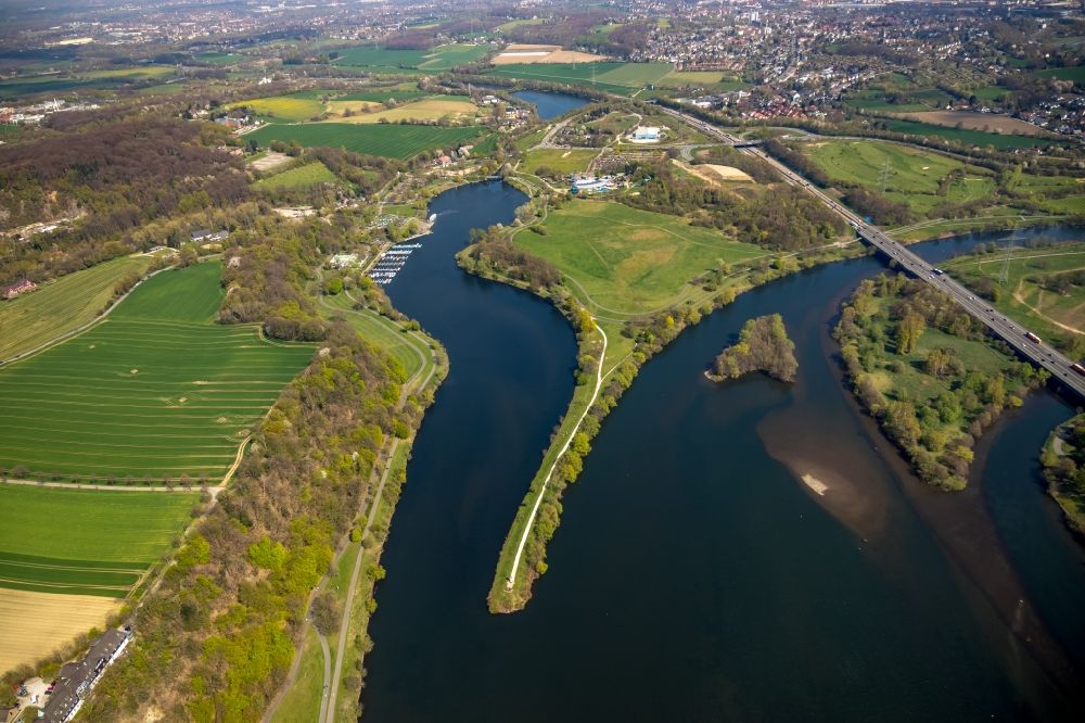 Bochum aus der Vogelperspektive: Uferbereiche des Kemnader See und der Ruhr in Witten im Bundesland Nordrhein-Westfalen