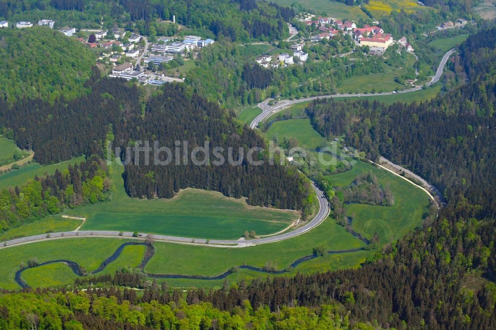 Gammertingen aus der Vogelperspektive: Uferbereiche am Lauchert Flußverlauf in Gammertingen im Bundesland Baden-Württemberg, Deutschland