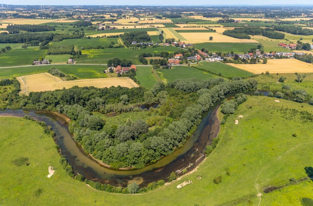 Luftaufnahme Benninghausen - Uferbereiche am der Lippe Flußverlauf in Benninghausen im Bundesland Nordrhein-Westfalen, Deutschland
