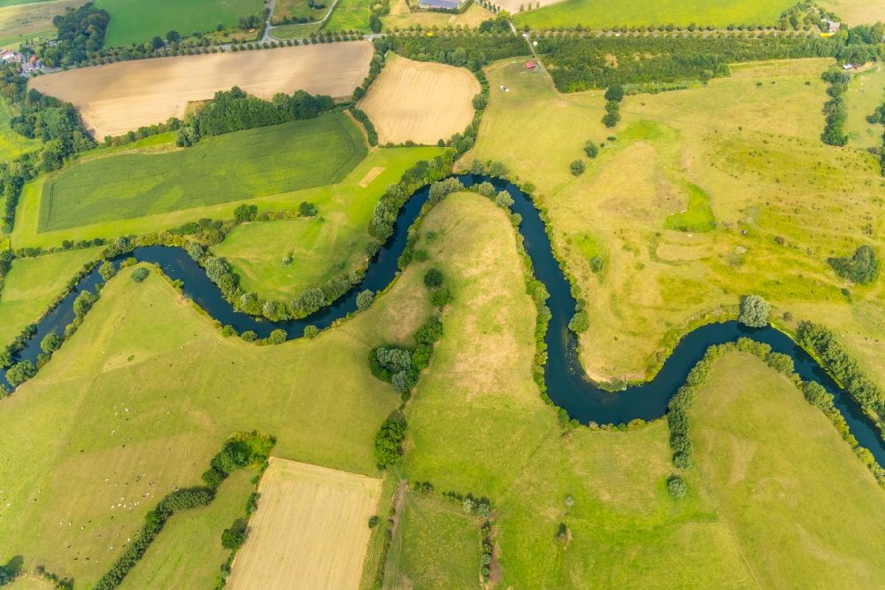 Luftaufnahme Heil - Uferbereiche am Lippe- Flußverlauf in Heil im Bundesland Nordrhein-Westfalen, Deutschland