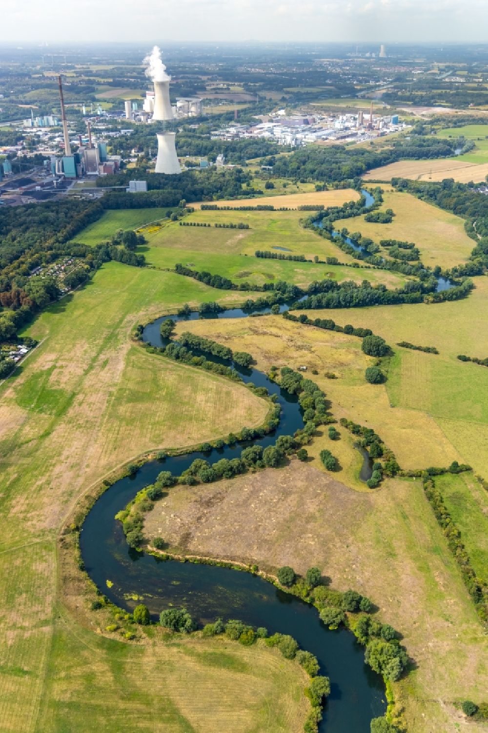 Luftbild Lünen - Uferbereiche am Lippe Flußverlauf in Lünen im Bundesland Nordrhein-Westfalen, Deutschland