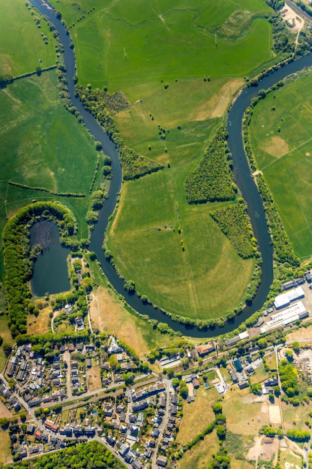 Luftbild Wesel - Uferbereiche am Lippe - Flußverlauf in Wesel im Bundesland Nordrhein-Westfalen, Deutschland