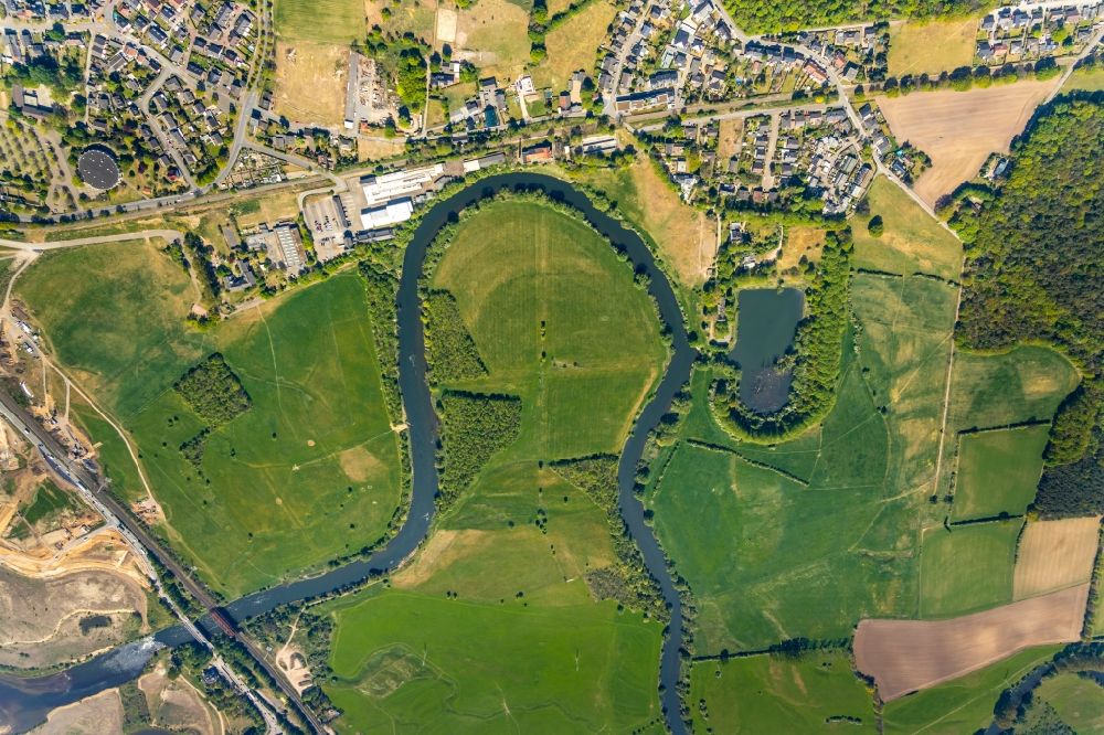 Luftaufnahme Wesel - Uferbereiche am Lippe - Flußverlauf in Wesel im Bundesland Nordrhein-Westfalen, Deutschland