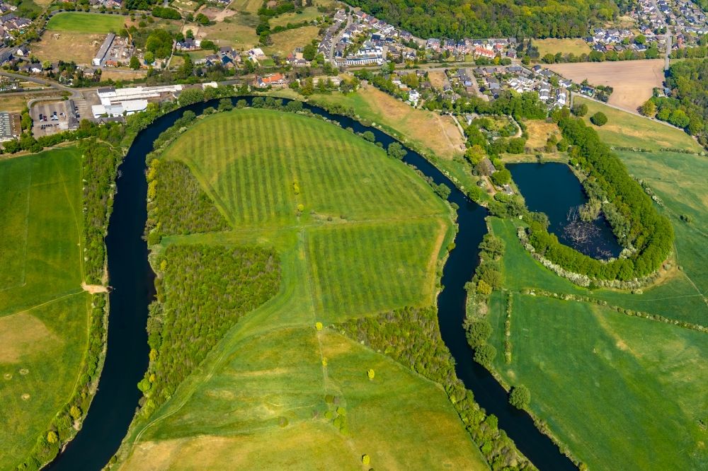 Wesel von oben - Uferbereiche am Lippe - Flußverlauf in Wesel im Bundesland Nordrhein-Westfalen, Deutschland