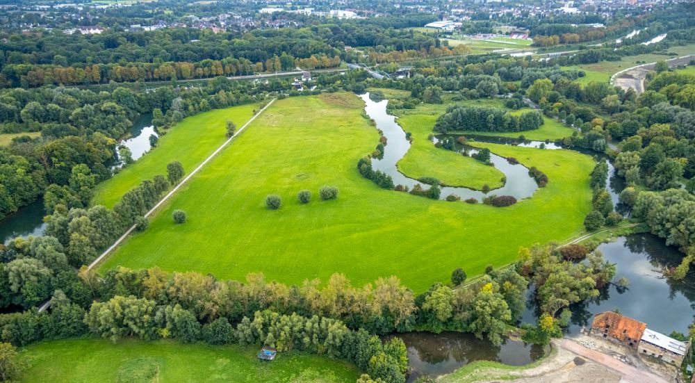 Luftaufnahme Hamm-Heessen - Uferbereiche am Mühlengraben Flußverlauf in Hamm-Heessen im Bundesland Nordrhein-Westfalen, Deutschland
