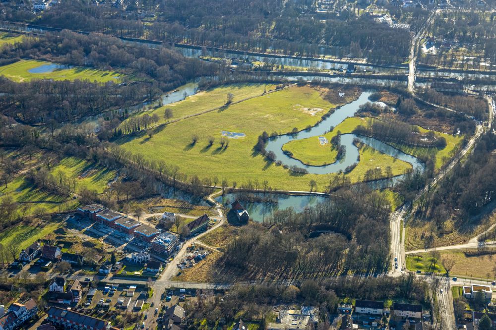Luftbild Hamm-Heessen - Uferbereiche am Mühlengraben Flußverlauf in Hamm-Heessen im Bundesland Nordrhein-Westfalen, Deutschland