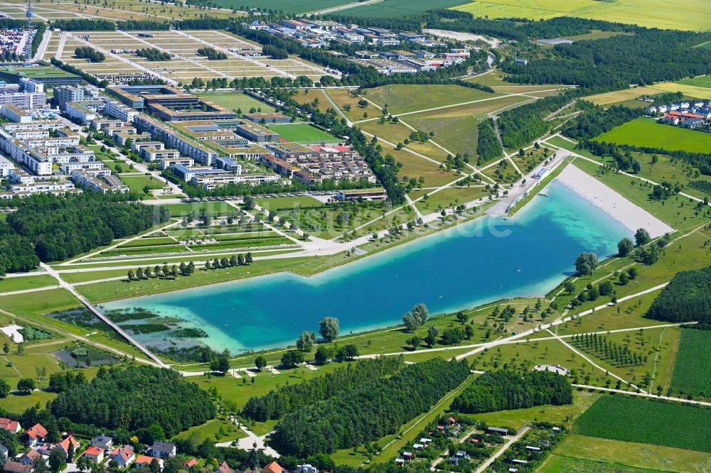 Luftaufnahme München - Uferbereiche des Riemer See im Ortsteil Trudering-Riem in München im Bundesland Bayern, Deutschland