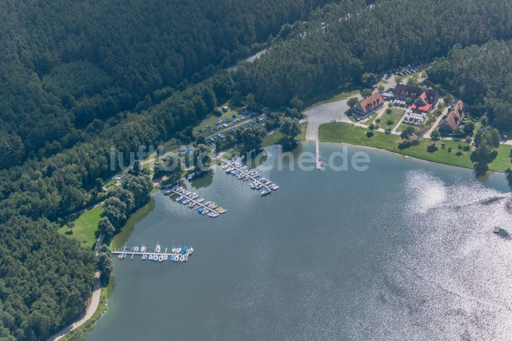 Roth von oben - Uferbereiche des Rothsee in Roth im Bundesland Bayern, Deutschland
