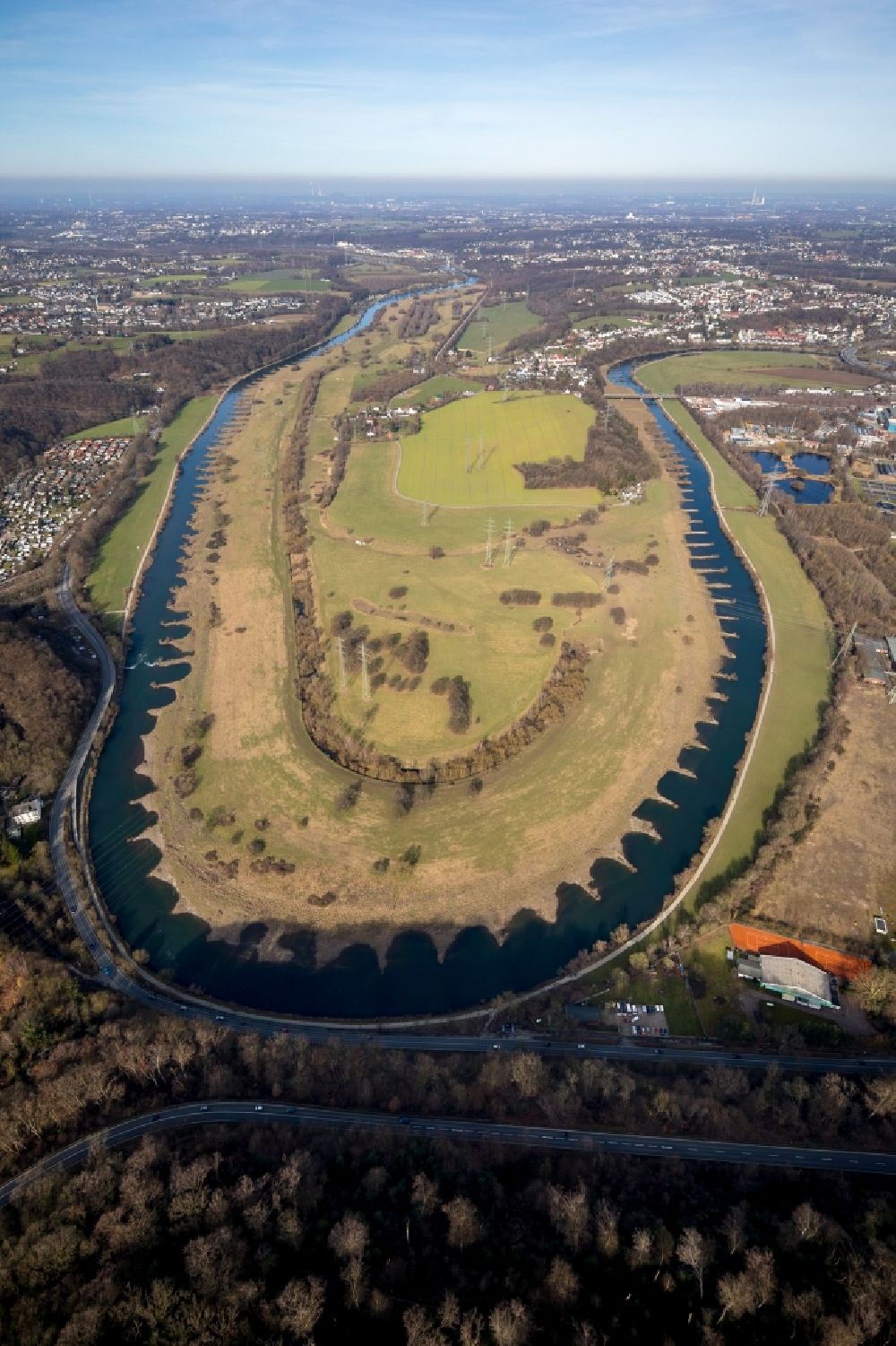Luftbild Hattingen - Uferbereiche am Ruhr - Flußverlauf in Hattingen im Bundesland Nordrhein-Westfalen, Deutschland