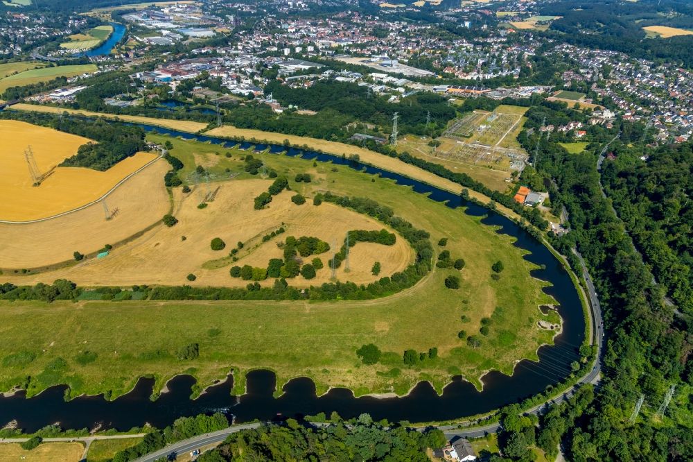 Luftbild Hattingen - Uferbereiche am Ruhr- Flußverlauf in Hattingen im Bundesland Nordrhein-Westfalen, Deutschland