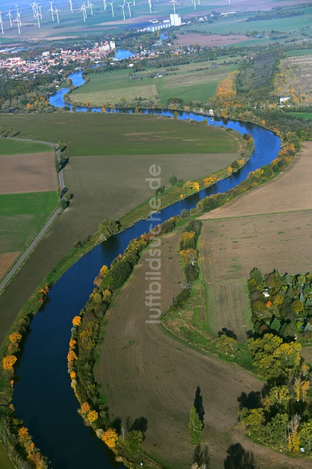 Trebnitz von oben - Uferbereiche am Saale - Flußverlauf in Trebnitz im Bundesland Sachsen-Anhalt, Deutschland