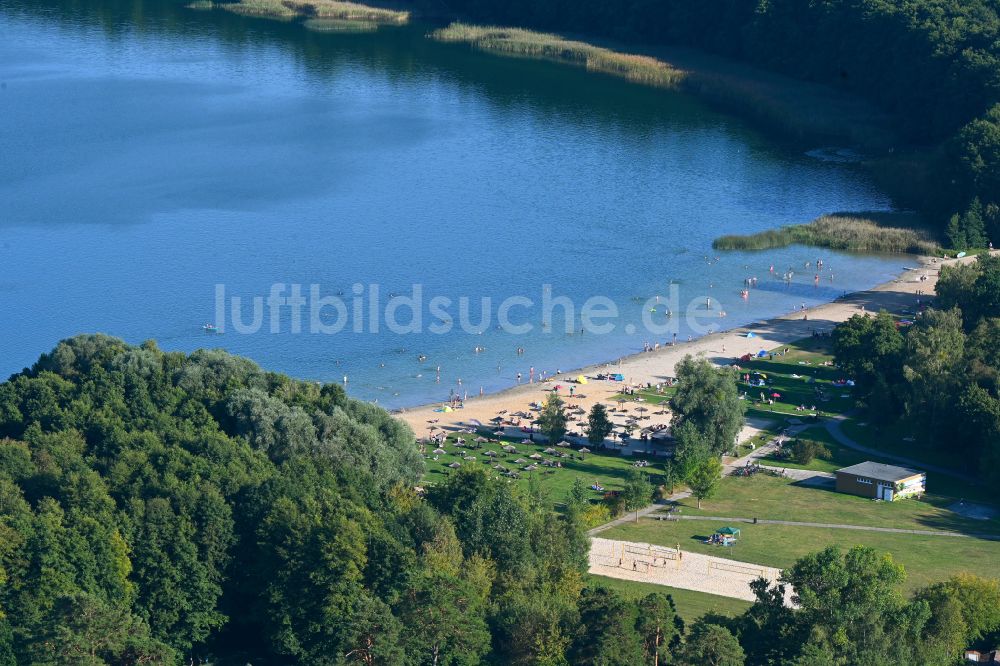 Luftbild Templin - Uferbereiche am Sandstrand des Freibades Lübbesee in Templin im Bundesland Brandenburg, Deutschland