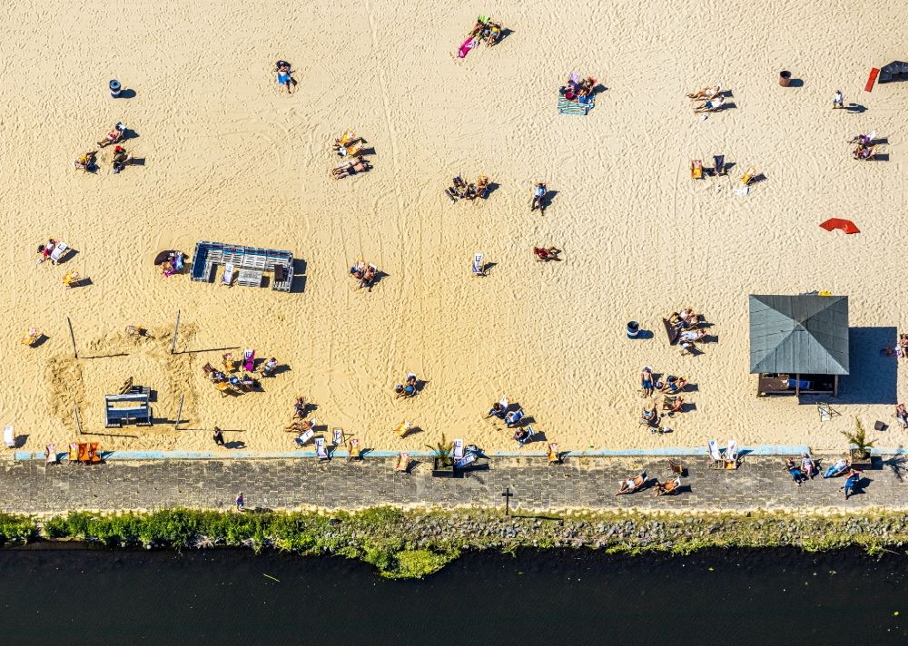 Luftbild Essen - Uferbereiche am Sandstrand des Freibades Seaside Beach Baldeney am Baldeneysee in Essen im Bundesland Nordrhein-Westfalen, Deutschland