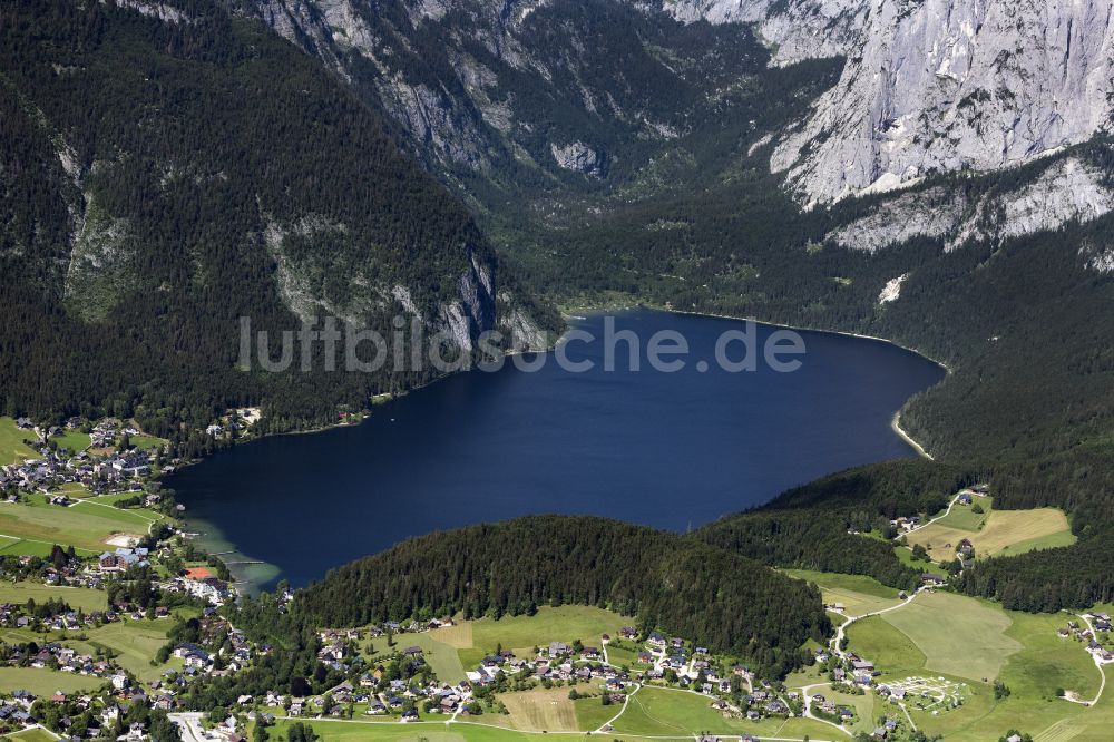 Luftbild Bad Aussee - Uferbereiche des Sees Altausseer See in Bad Aussee in Steiermark, Österreich