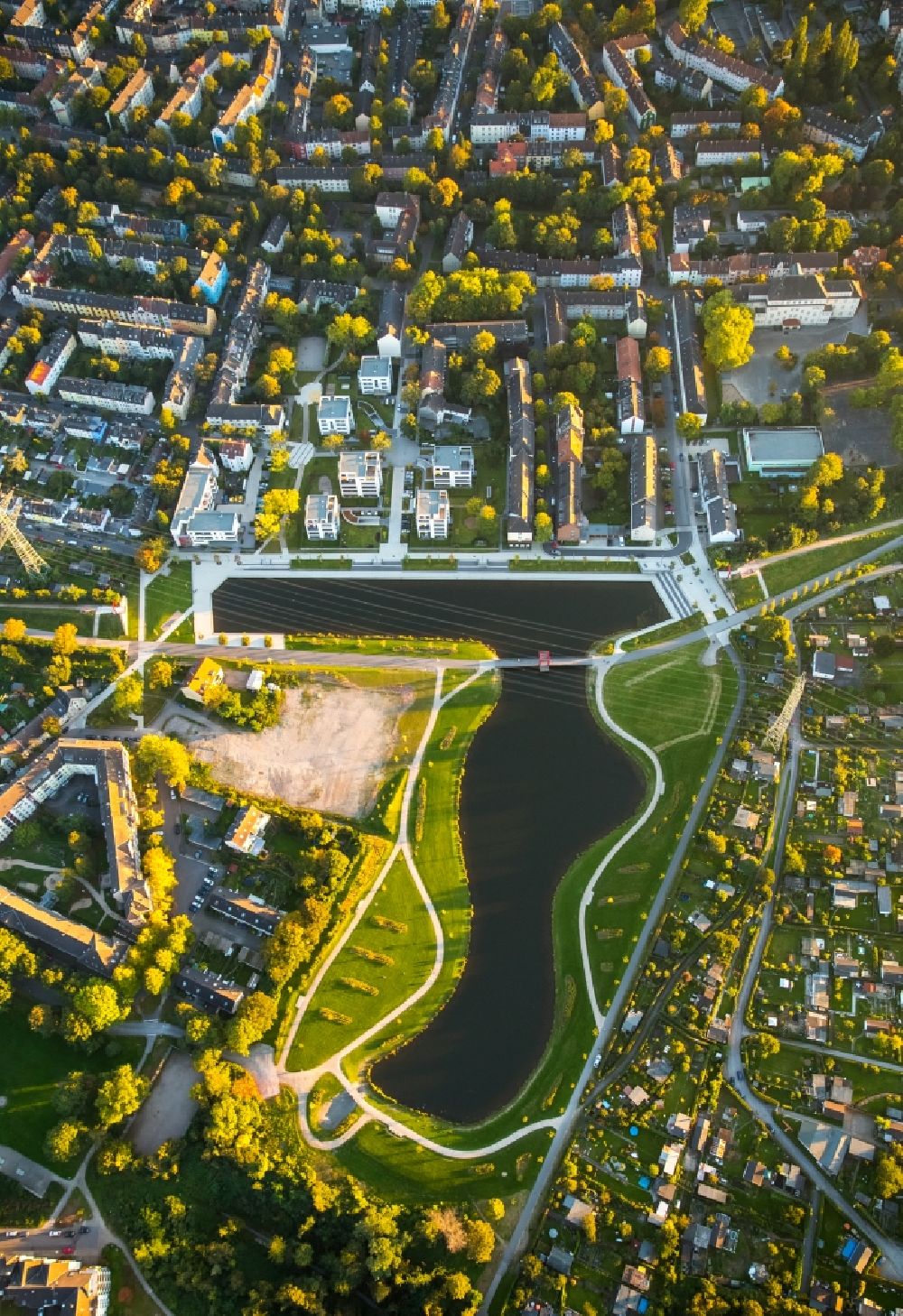 Luftbild Essen - Uferbereiche des Sees Altendorf Niederfeldsee in Essen im Bundesland Nordrhein-Westfalen
