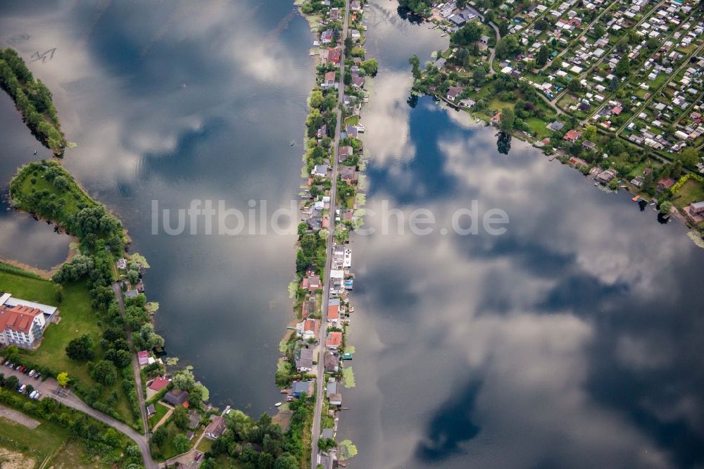 Luftbild Altrip - Uferbereiche des Sees Blaue Adria mit Naherholungsgebiet in Altrip im Bundesland Rheinland-Pfalz
