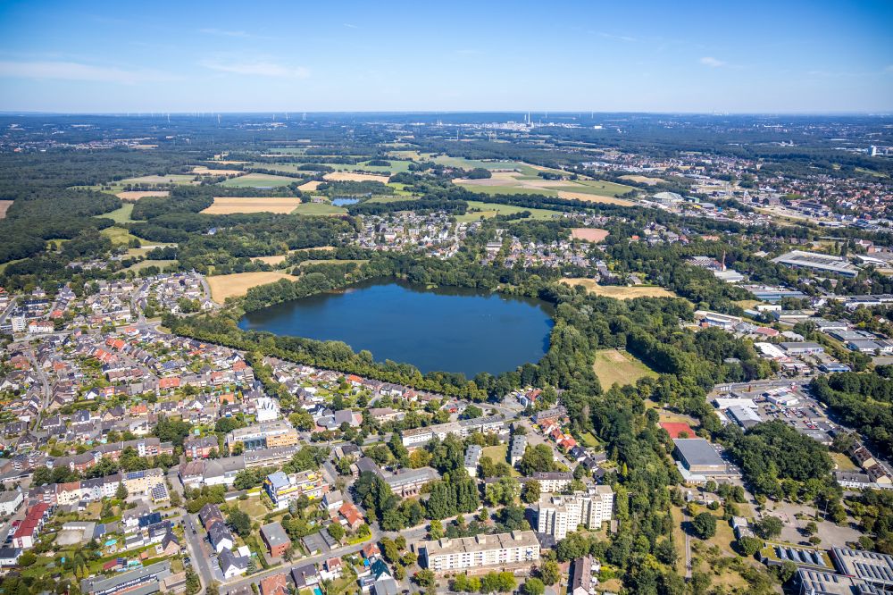 Luftbild Dorsten - Uferbereiche des Sees Blauer See in Dorsten im Bundesland Nordrhein-Westfalen, Deutschland