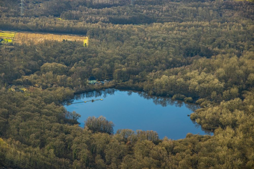 Luftaufnahme Brüninghausen - Uferbereiche des Sees Brunosee in Brüninghausen im Bundesland Nordrhein-Westfalen, Deutschland