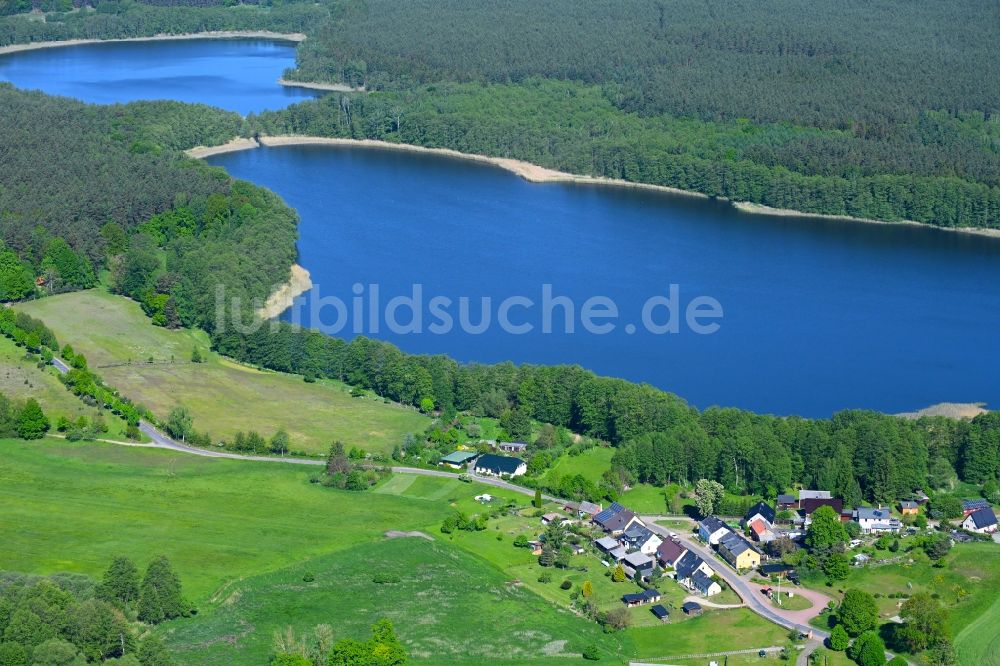 Godendorf aus der Vogelperspektive: Uferbereiche des Sees Godendorfer See in einem Waldgebiet in Godendorf im Bundesland Mecklenburg-Vorpommern, Deutschland