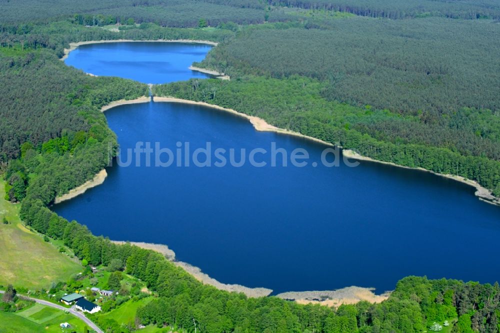 Godendorf von oben - Uferbereiche des Sees Godendorfer See in einem Waldgebiet in Godendorf im Bundesland Mecklenburg-Vorpommern, Deutschland