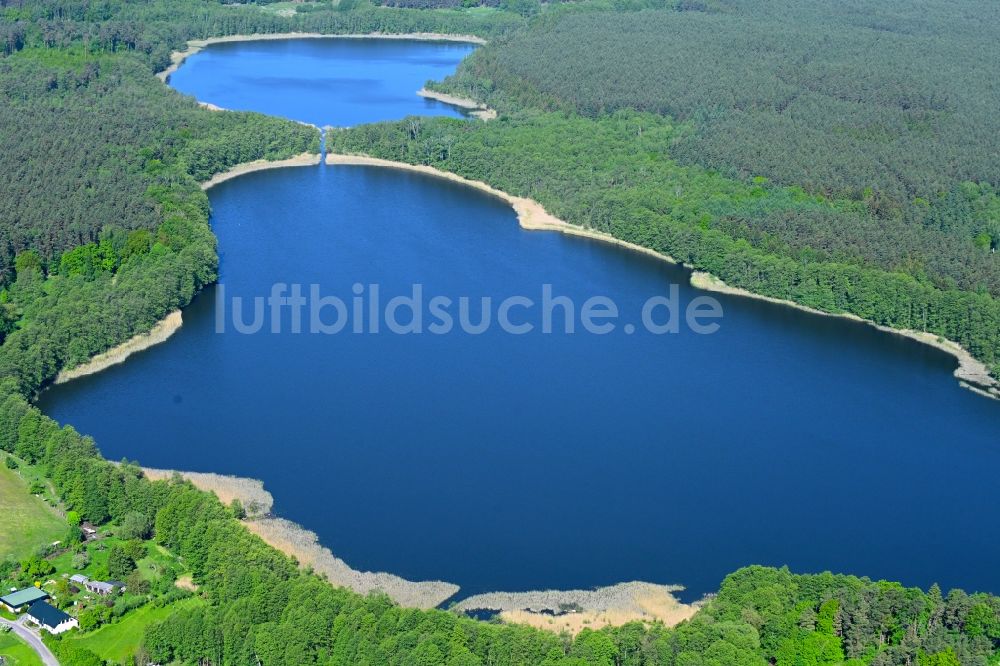 Godendorf aus der Vogelperspektive: Uferbereiche des Sees Godendorfer See in einem Waldgebiet in Godendorf im Bundesland Mecklenburg-Vorpommern, Deutschland