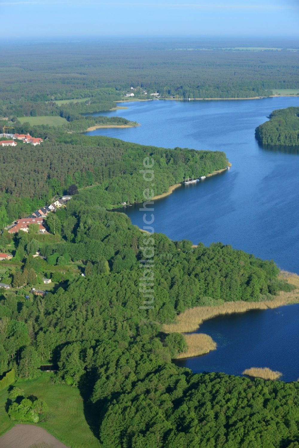 Lindow (Mark) aus der Vogelperspektive: Uferbereiche des Sees Gudelacksee in Lindow (Mark) im Bundesland Brandenburg