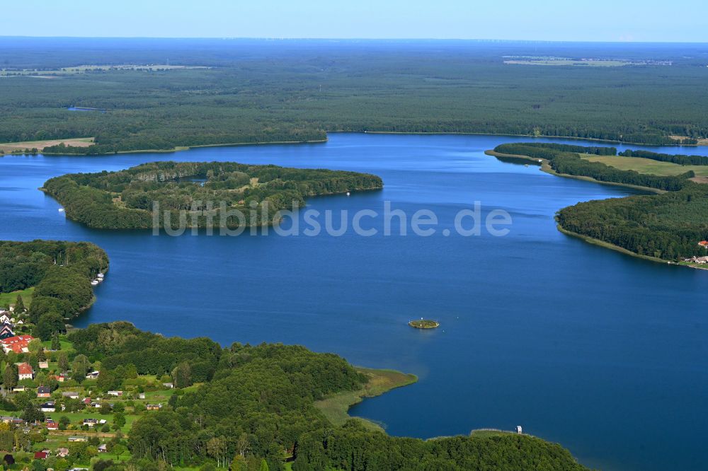 Lindow (Mark) von oben - Uferbereiche des Sees Gudelacksee in Lindow (Mark) im Bundesland Brandenburg, Deutschland