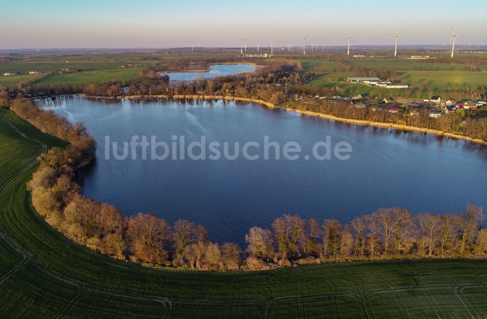 Luftaufnahme Alt Zeschdorf - Uferbereiche des Sees Hohenjesarscher See in Alt Zeschdorf im Bundesland Brandenburg, Deutschland