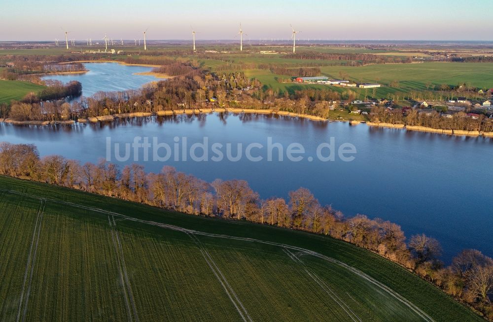 Luftbild Alt Zeschdorf - Uferbereiche des Sees Hohenjesarscher See in Alt Zeschdorf im Bundesland Brandenburg, Deutschland