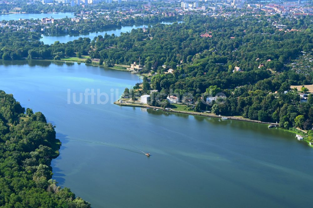Luftbild Potsdam - Uferbereiche des Sees Jungfernsee in Potsdam im Bundesland Brandenburg, Deutschland