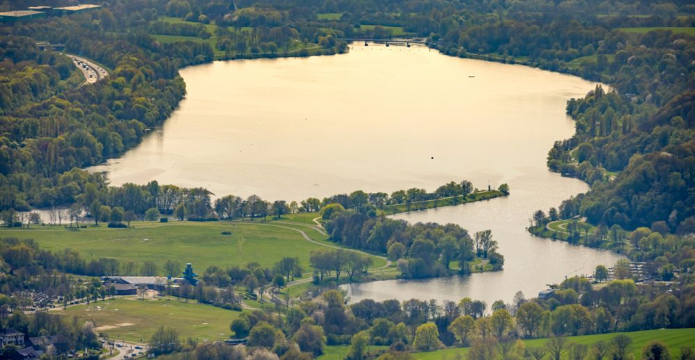 Luftaufnahme Bochum - Uferbereiche des Sees Kemnader See in Bochum im Bundesland Nordrhein-Westfalen, Deutschland