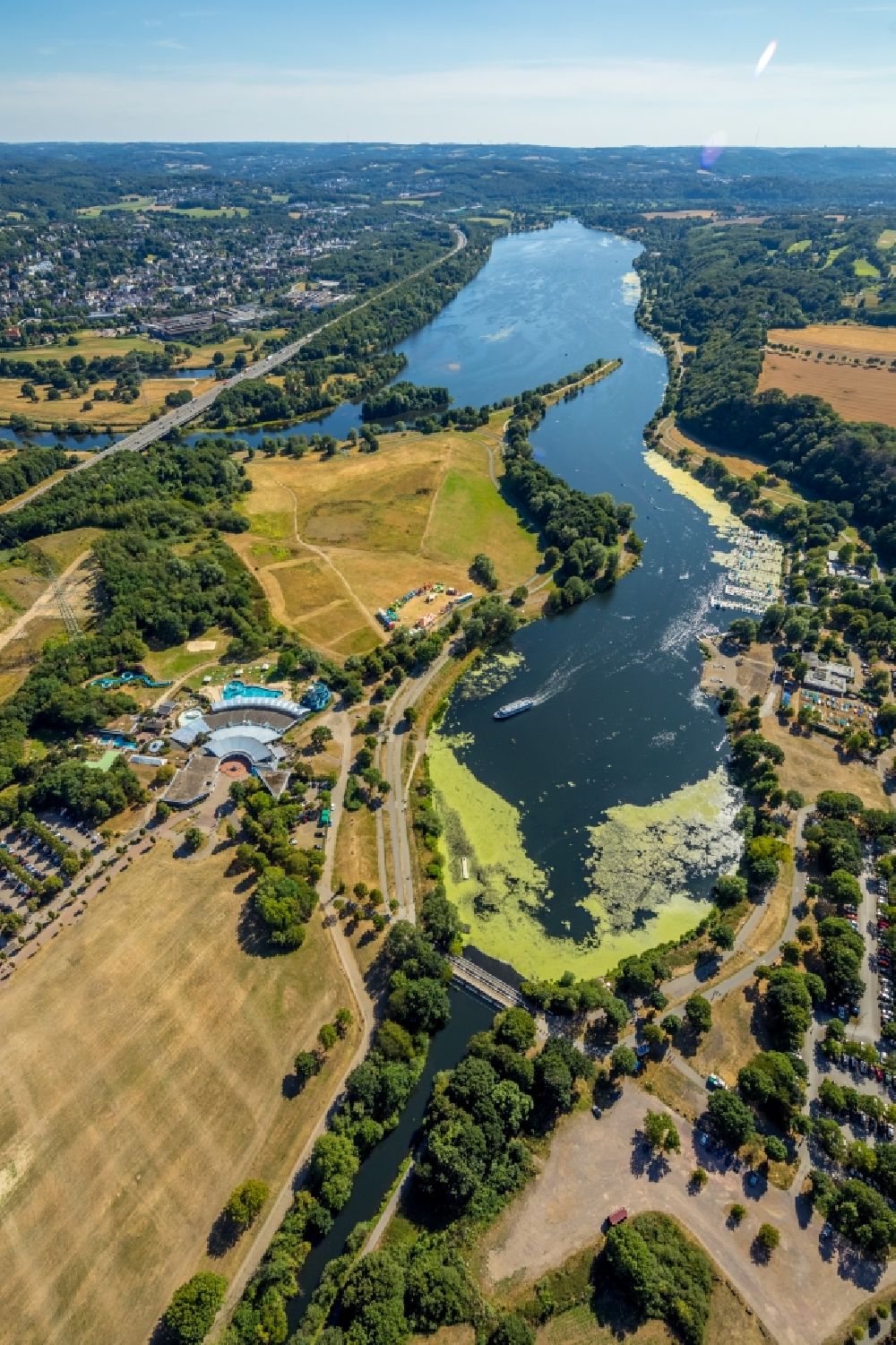 Witten von oben - Uferbereiche des Sees Kemnader See und des Oelbach in Witten im Bundesland Nordrhein-Westfalen, Deutschland