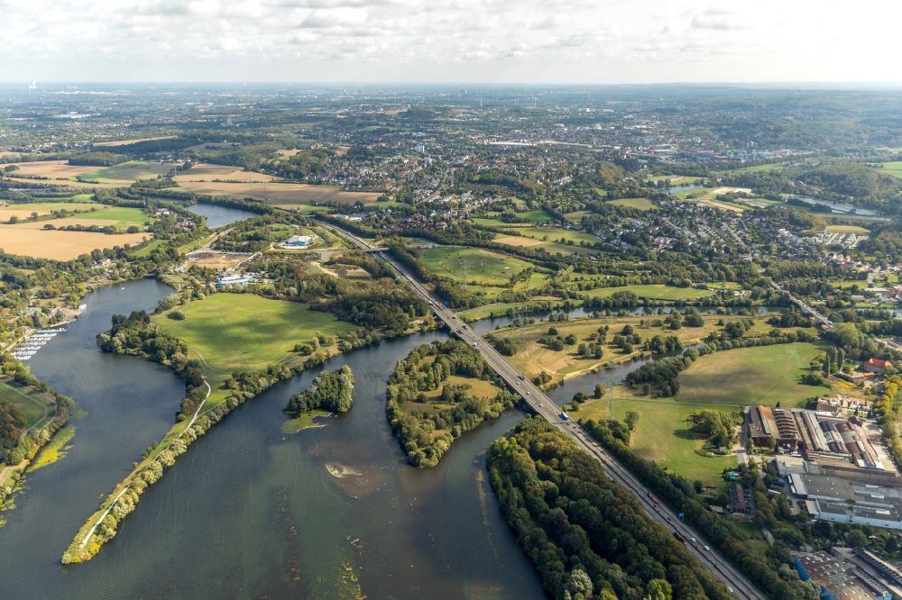 Luftaufnahme Witten - Uferbereiche des Sees Kemnader See in Witten im Bundesland Nordrhein-Westfalen, Deutschland