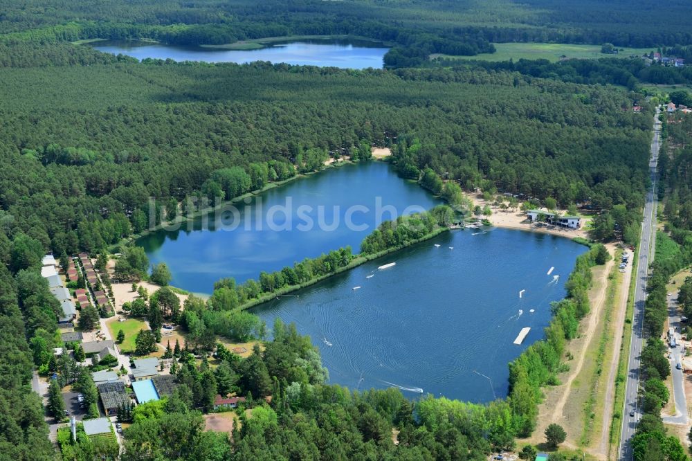 Luftbild Ruhlsdorf - Uferbereiche des Sees Kiessee in Ruhlsdorf im Bundesland Brandenburg, Deutschland