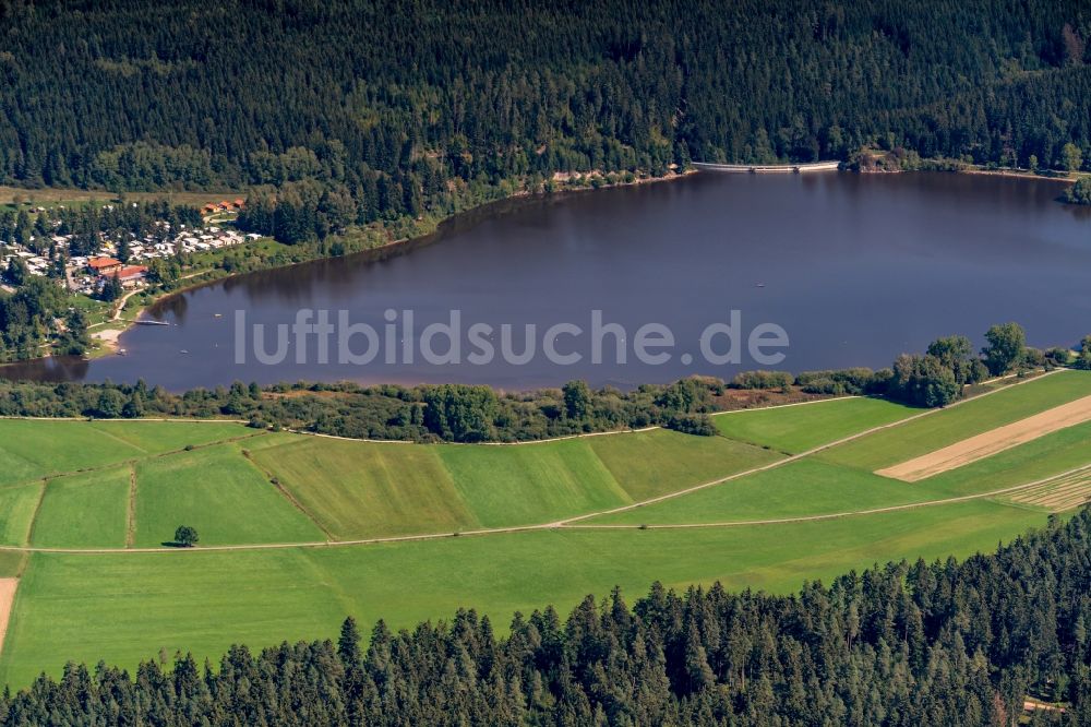 Bräunlingen aus der Vogelperspektive: Uferbereiche des Sees Kirnbergsee in Bräunlingen im Bundesland Baden-Württemberg, Deutschland