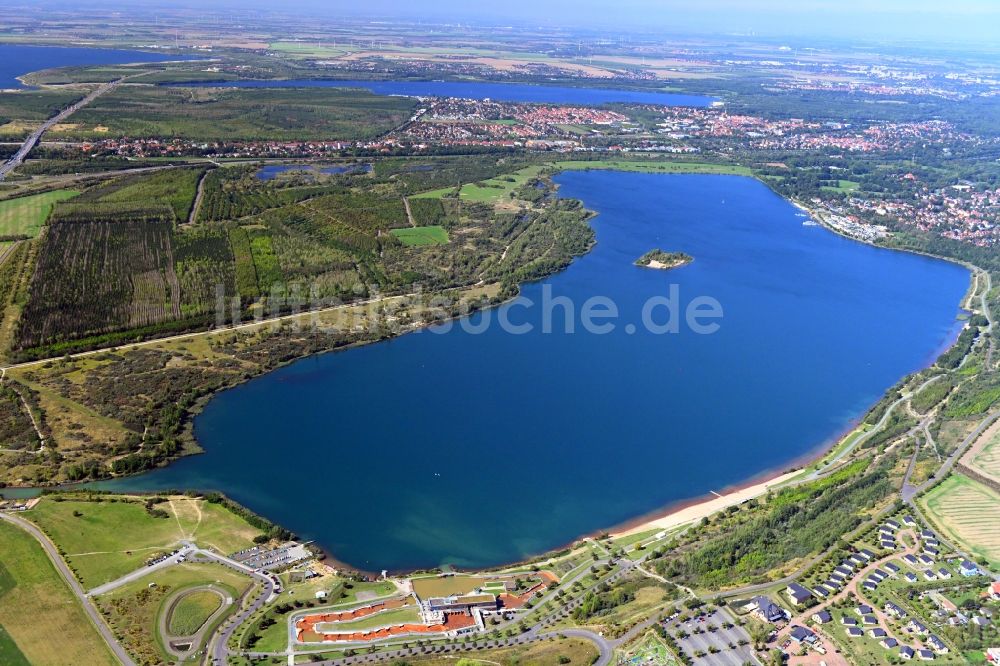 Markkleeberg aus der Vogelperspektive: Uferbereiche des Sees Markkleeberger See in Markkleeberg im Bundesland Sachsen, Deutschland