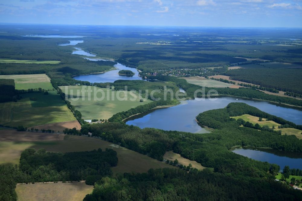 Luftaufnahme Mirow - Uferbereiche des Sees Mirower See in Mirow im Bundesland Mecklenburg-Vorpommern, Deutschland