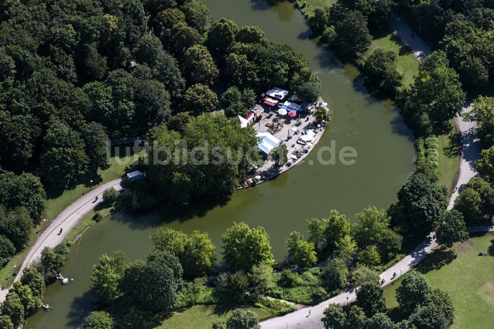 Luftaufnahme München - Uferbereiche des Sees Mollsee in einem Waldgebiet im Ortsteil Sendling-Westpark in München im Bundesland Bayern, Deutschland