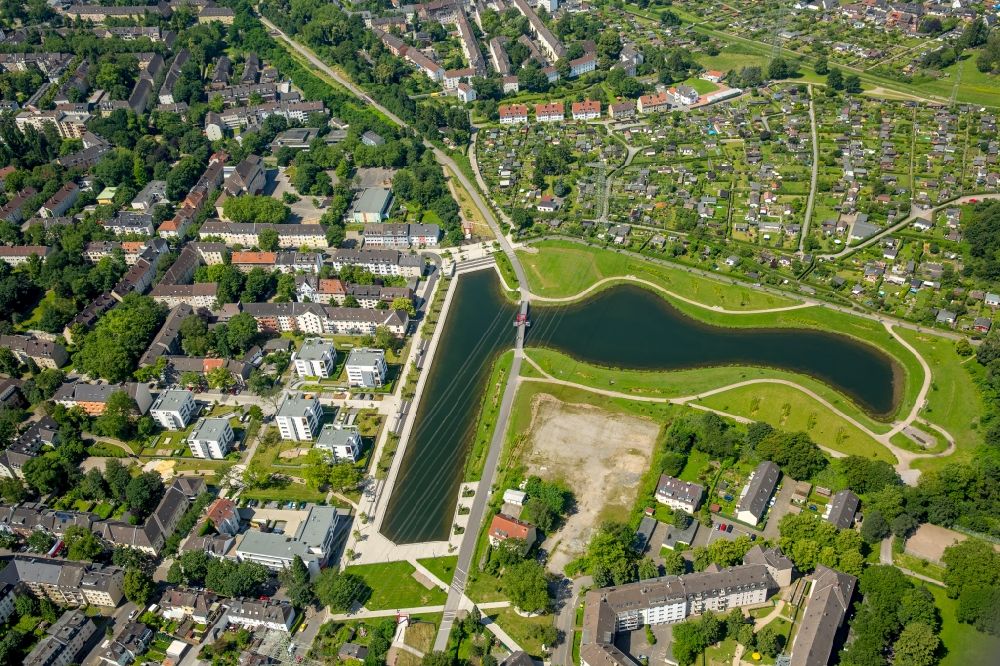 Luftbild Essen - Uferbereiche des Sees Niederfeldsee in Essen im Bundesland Nordrhein-Westfalen